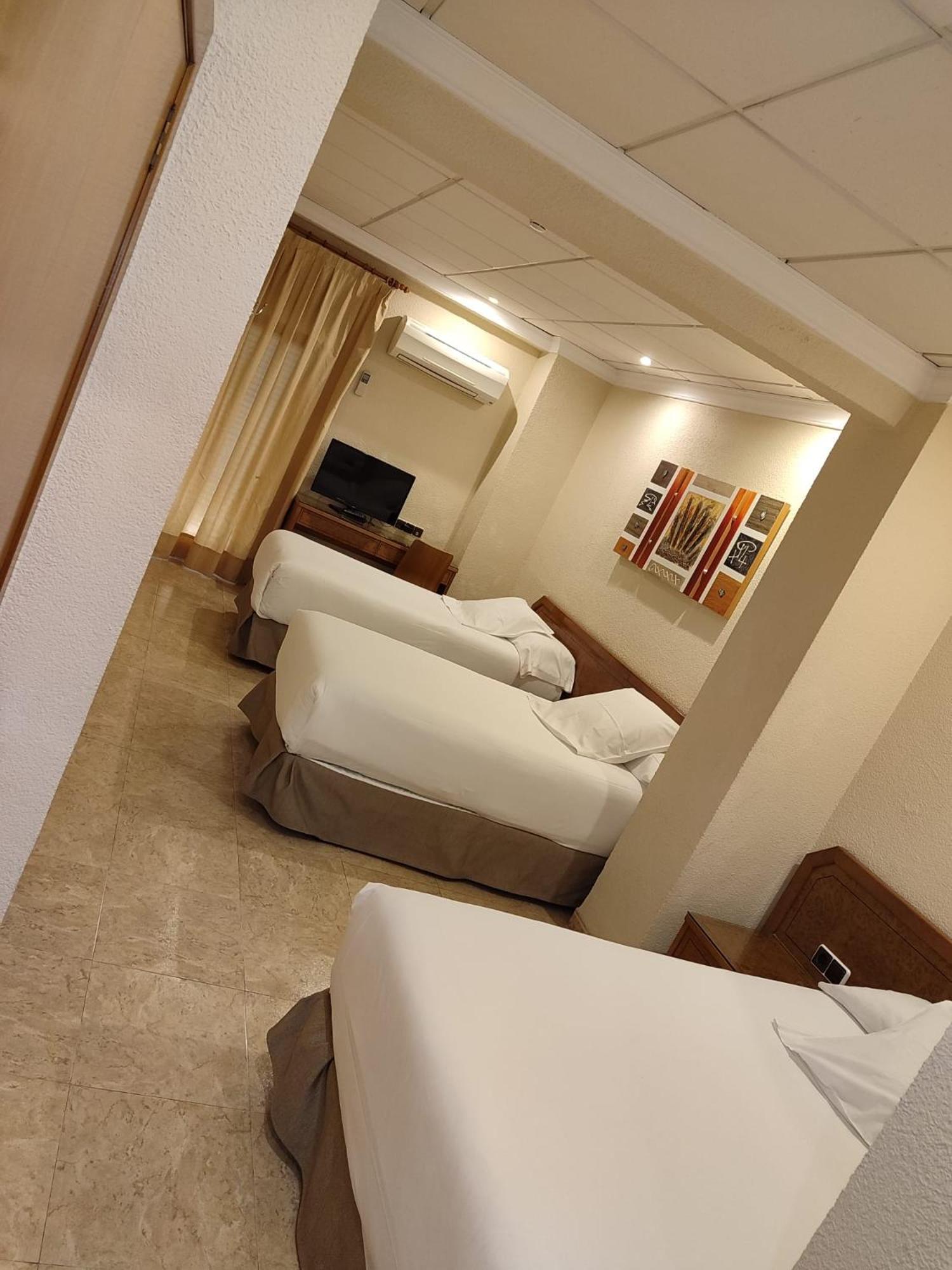 Hostal Moreno Silla Esterno foto